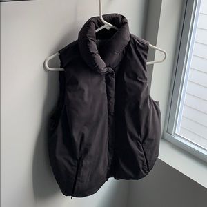 Charcoal GAP puffer vest - S